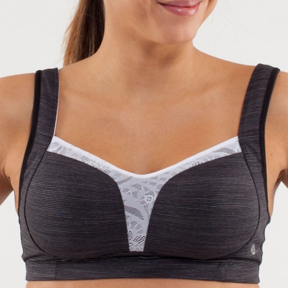 Lululemon TaTa Tamer Bra